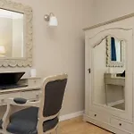 Beautiful Apartment For 6 People With Balcony And Parking In Warsaw By Noclegi Renters